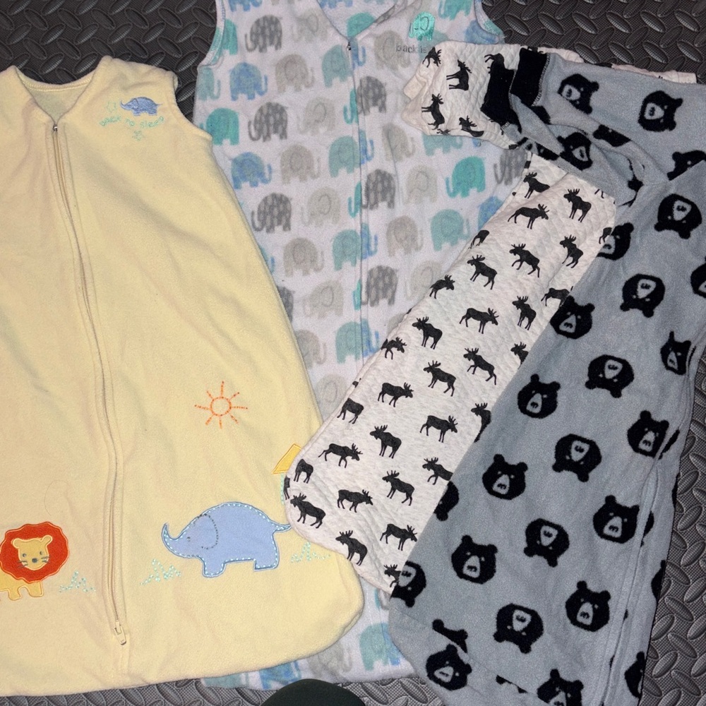 Bundle of 4 sleep sacks 0-12 & 0-9